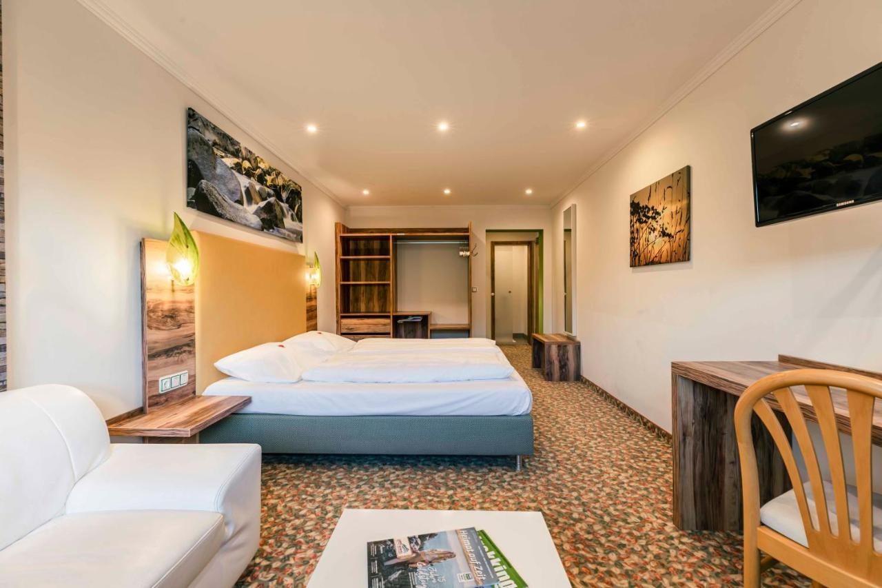 לוהברג Landhotel Gruenwies -Bonsai-Wellness Garni (Adults Only) מראה חיצוני תמונה