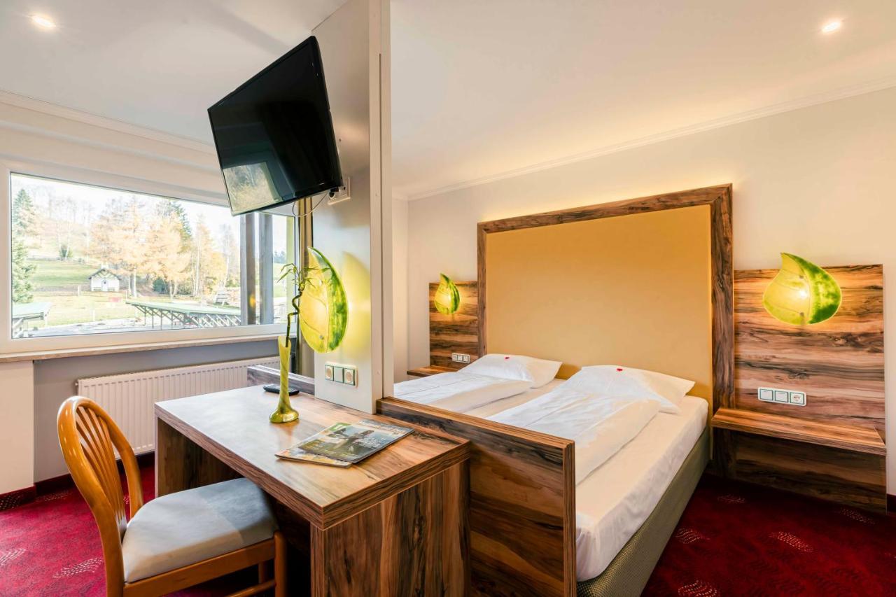 לוהברג Landhotel Gruenwies -Bonsai-Wellness Garni (Adults Only) מראה חיצוני תמונה
