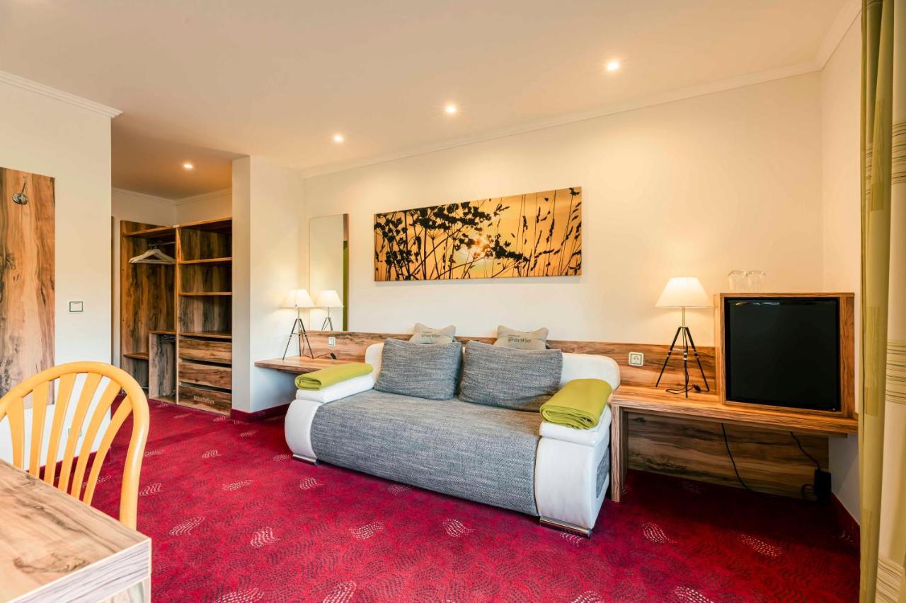 לוהברג Landhotel Gruenwies -Bonsai-Wellness Garni (Adults Only) מראה חיצוני תמונה